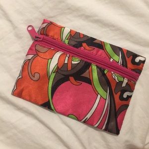 Cosmetic pouch